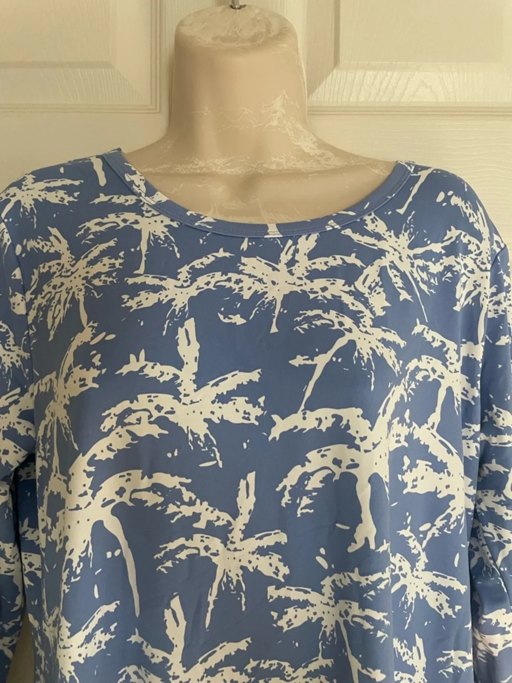 Lulu-B Blue & White Palm-Print Long Sleeve Swing Dress - Picture 2 of 4